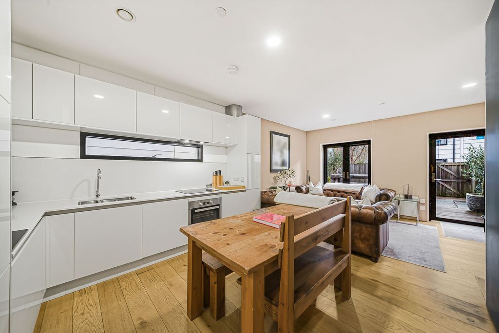 Property photo 1 of 60