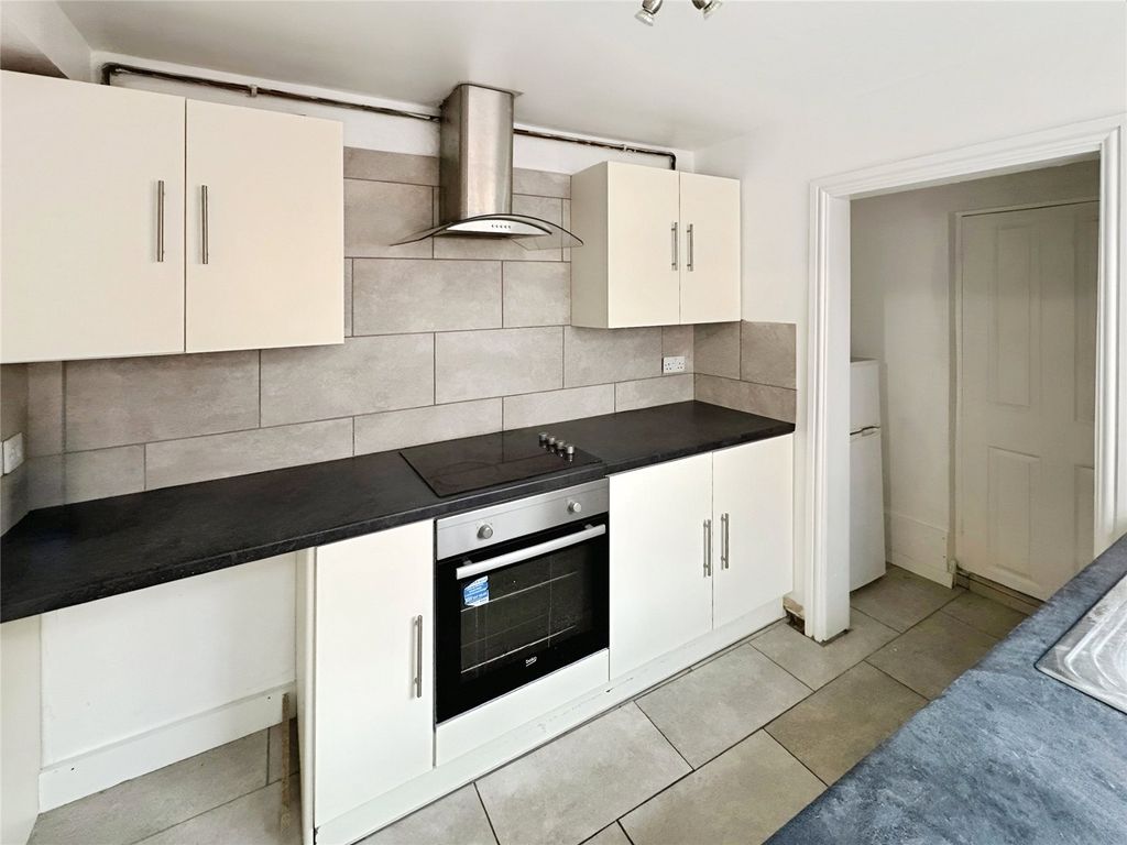 Property photo 3 of 15 Picture No. 09