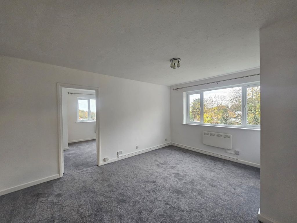 Property photo 3 of 8 Image