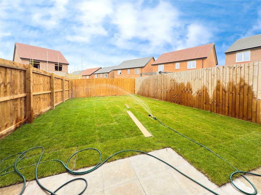 Property photo 2 of 14 Picture No. 04