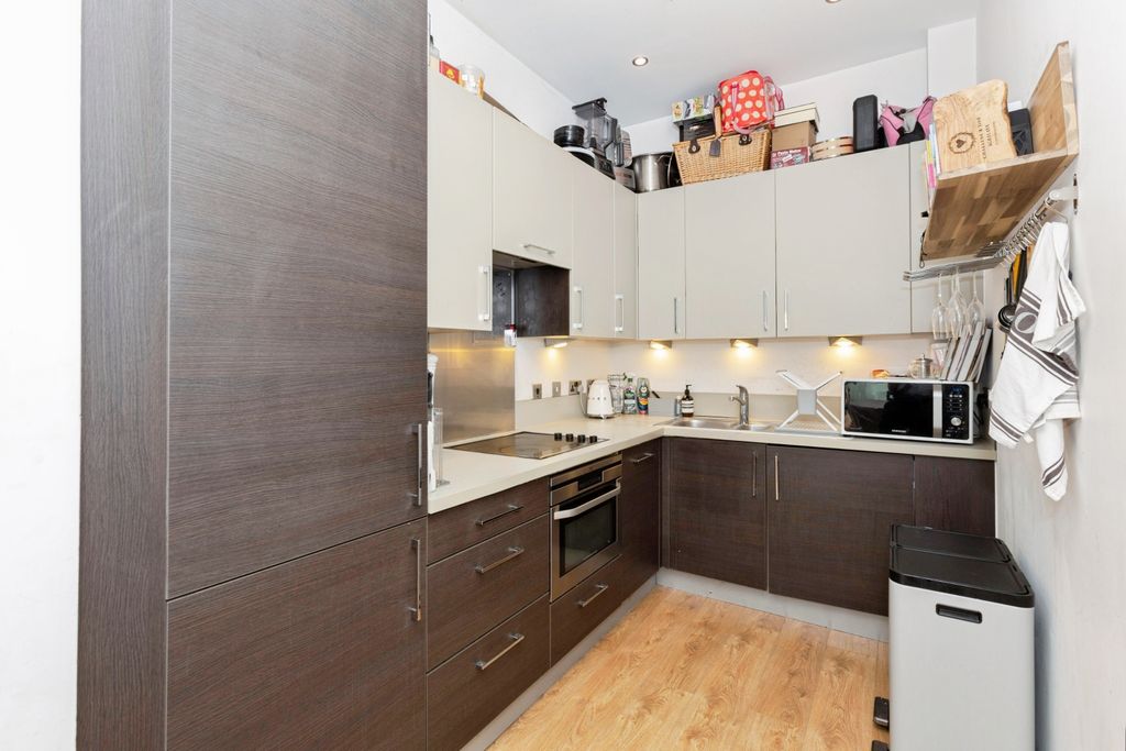 Property photo 2 of 16 Kitchen