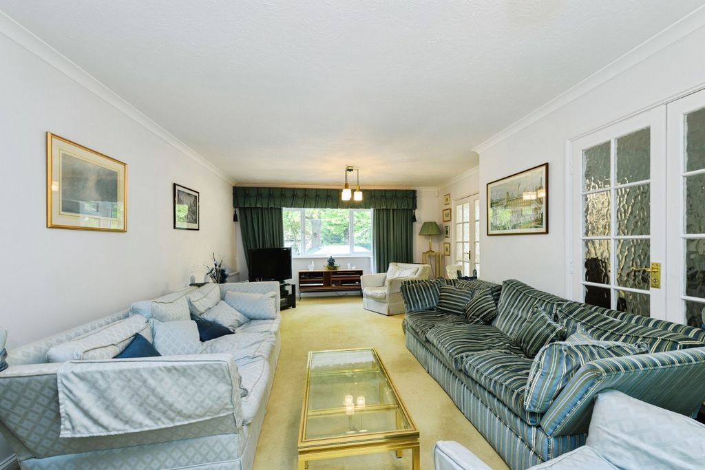 Property photo 2 of 15 Photo