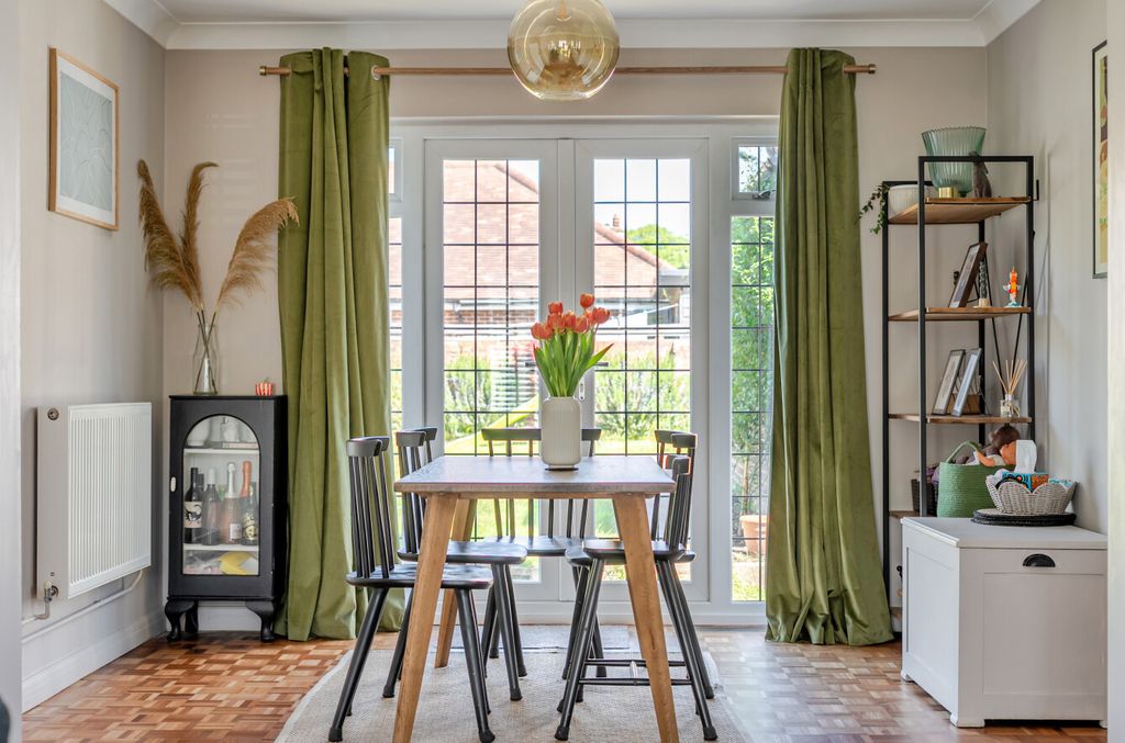 Property photo 3 of 15 1452904-12-69F47c...