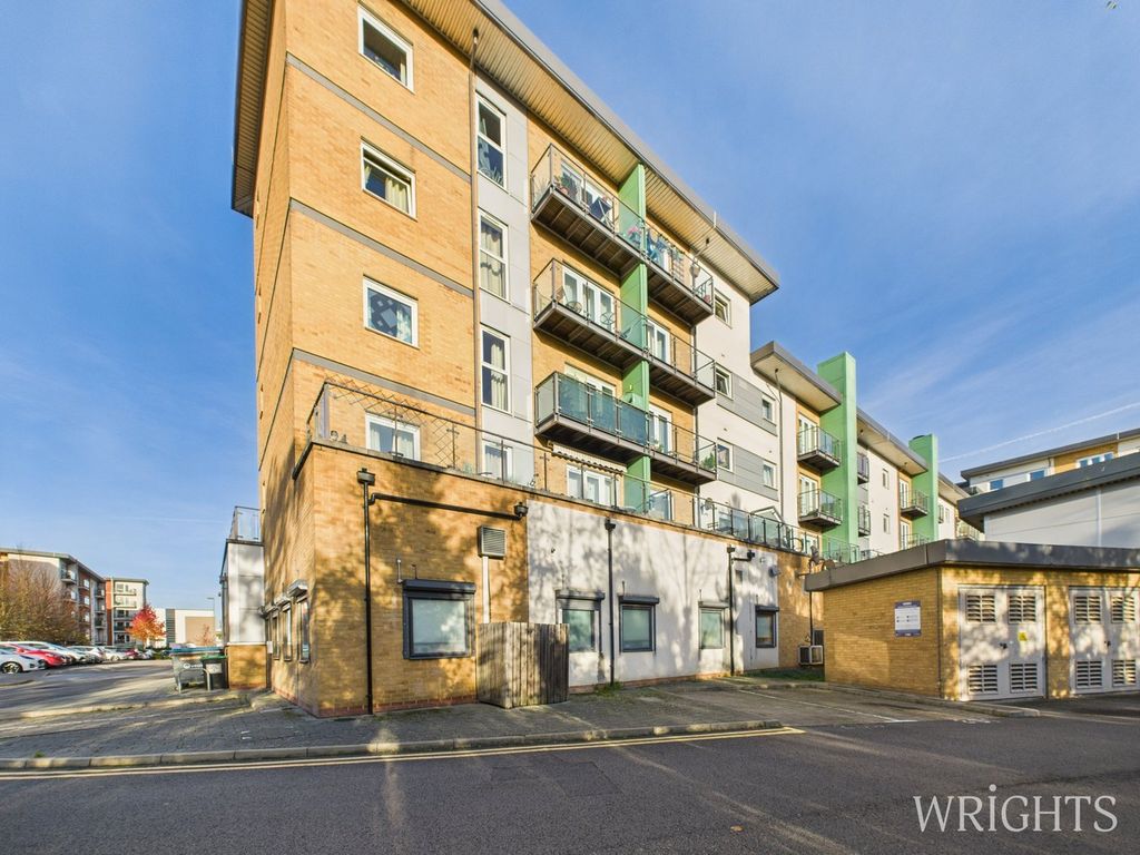 Additional image 7 of 1 bed flat for saleParkhouse Court, Hatfield AL10