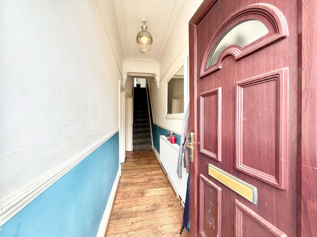 Property photo 3 of 21