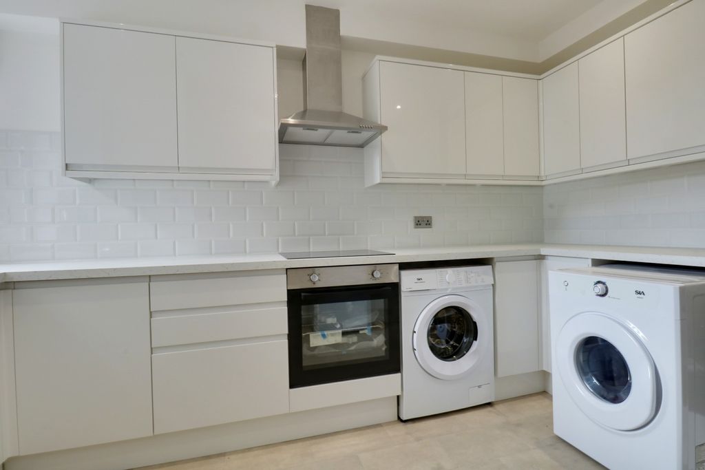 Property photo 1 of 6 4531310