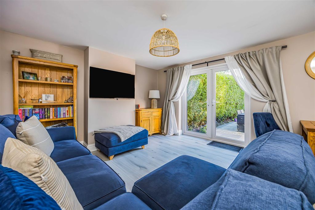 Property photo 2 of 27 155 High Lawn Way, Havant-Small-Porticomarketing-S