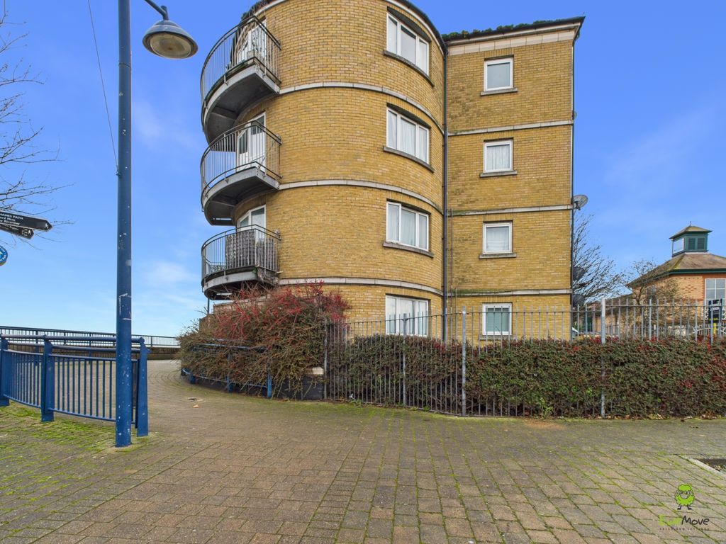 Property photo 2 of 13 Presented By Kevin At Ewemove Bexleyheath And Dart