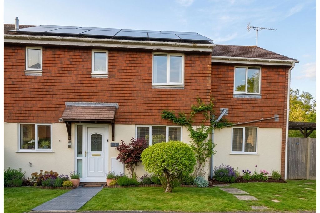 Property photo 1 of 20 Front