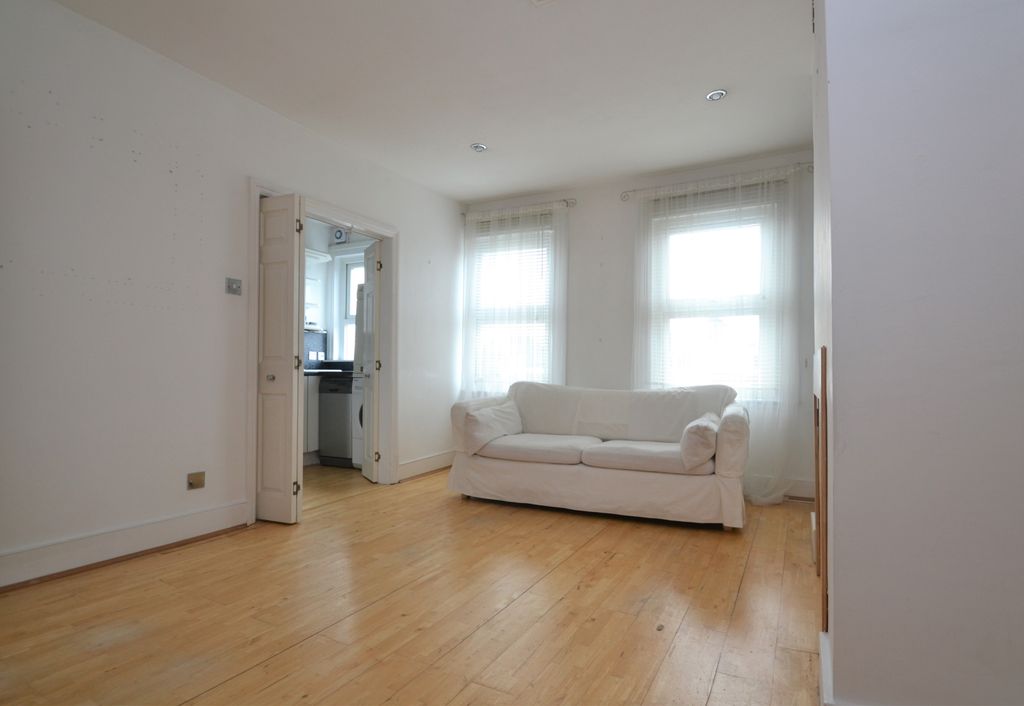 Property photo 2 of 6 Reception