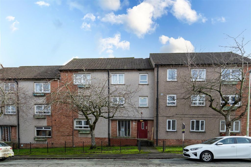 Property photo 2 of 15 Front.External.Jpg