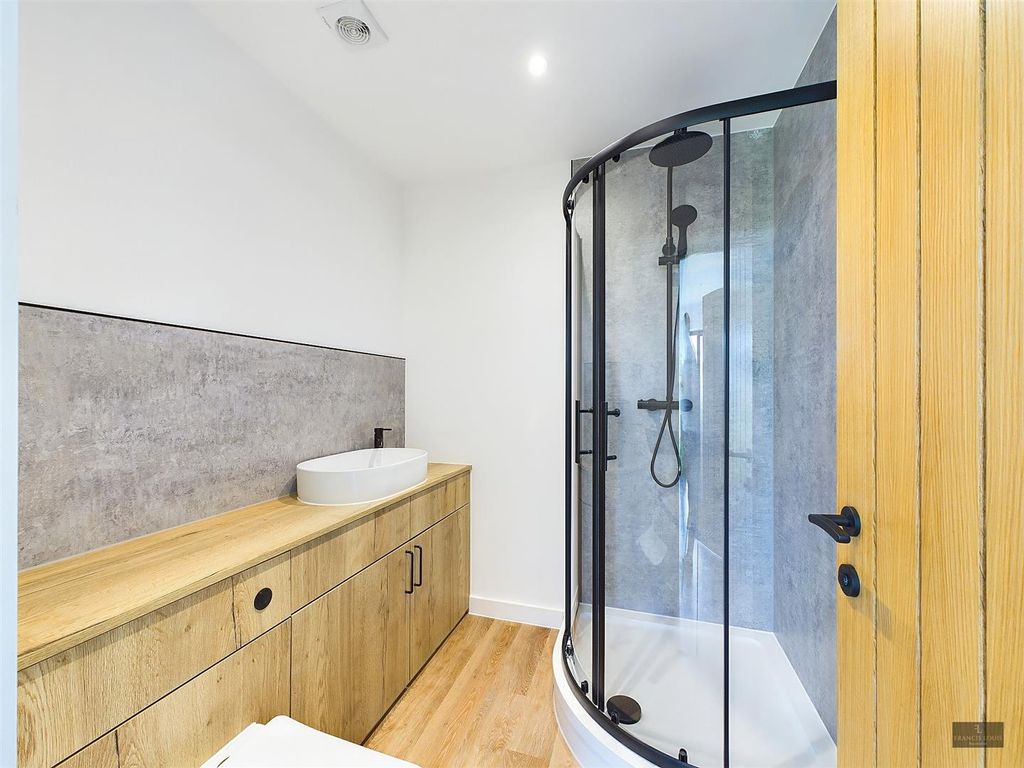 Additional image 7 of 2 bed flat to rentNew North Road, Exeter EX4