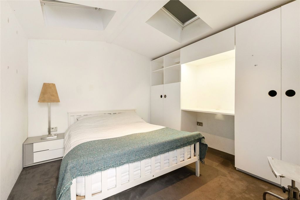 Property photo 2 of 12 Picture No. 01