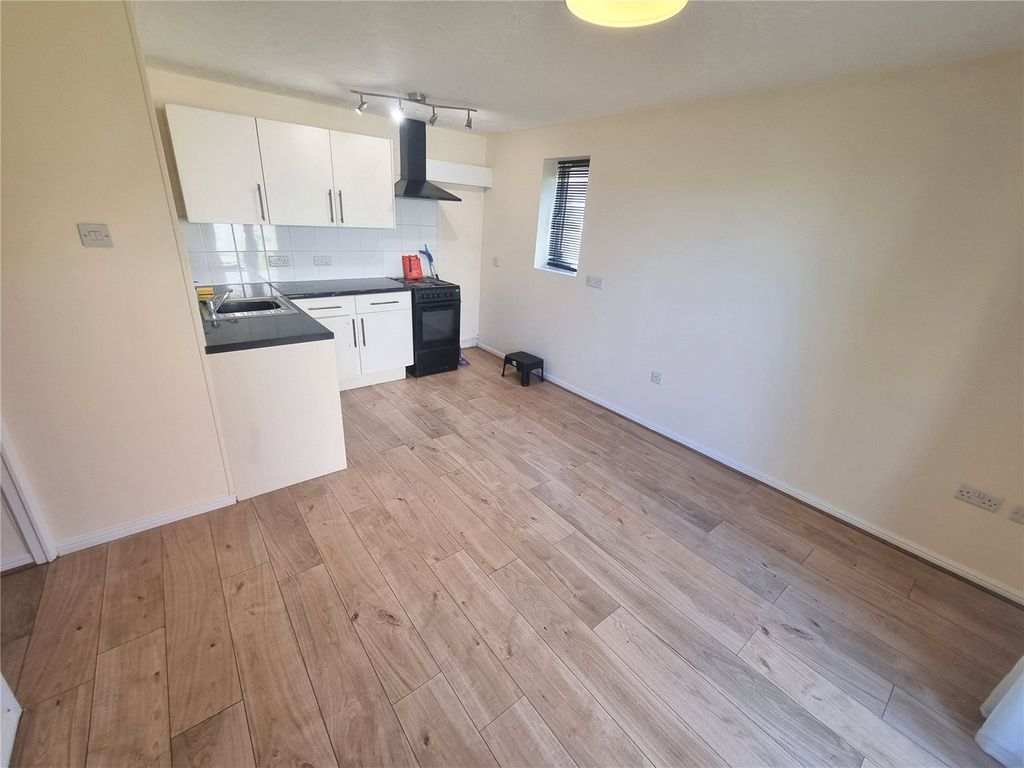 Property photo 3 of 7 Picture No. 04