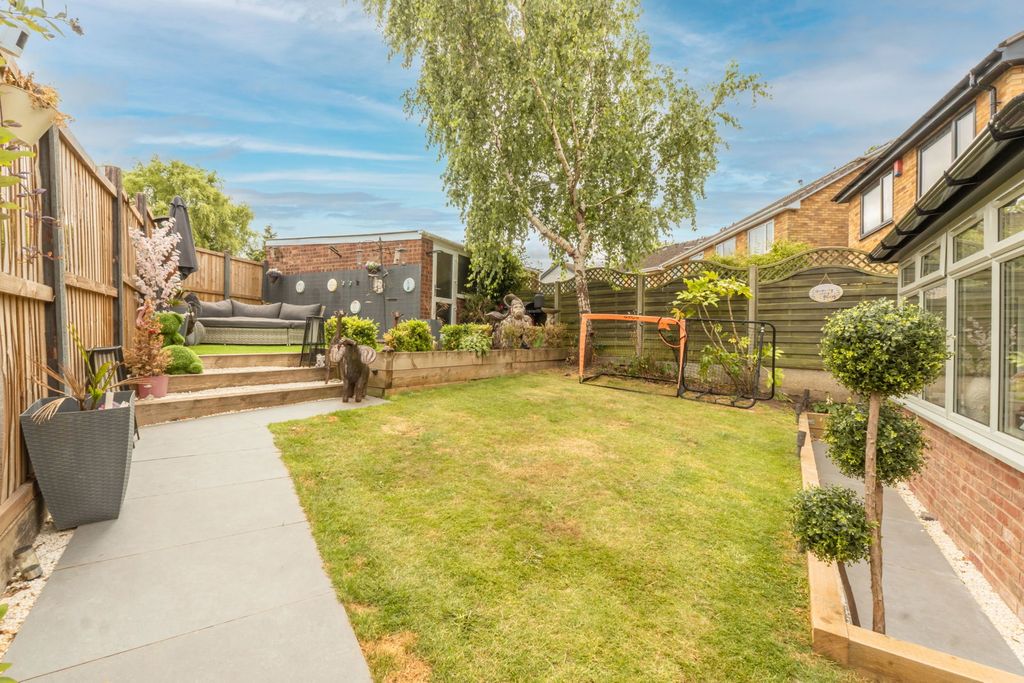 Property photo 2 of 29
