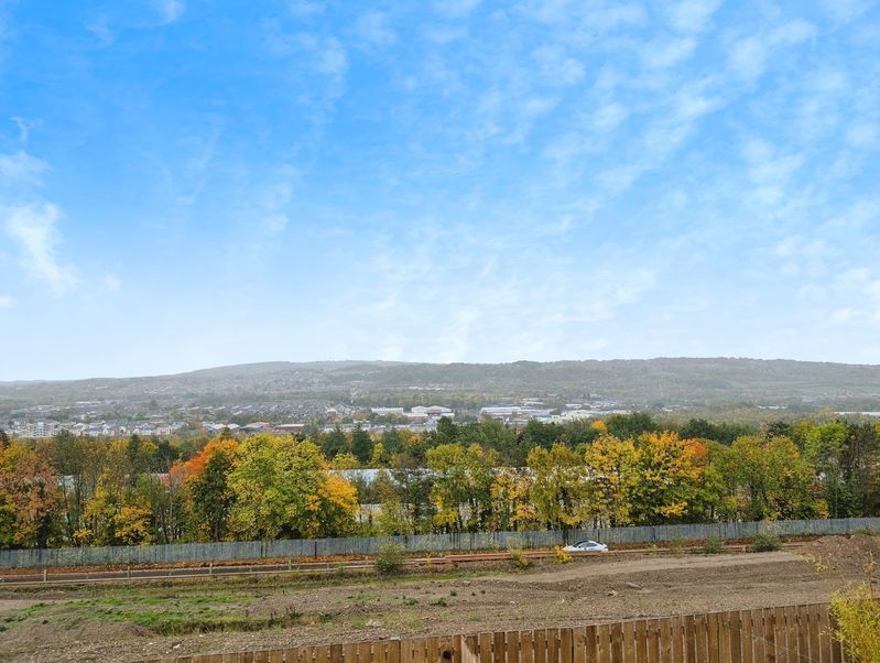 Property photo 3 of 13 Photo 10