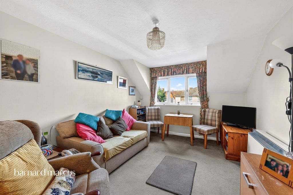 Property photo 3 of 16