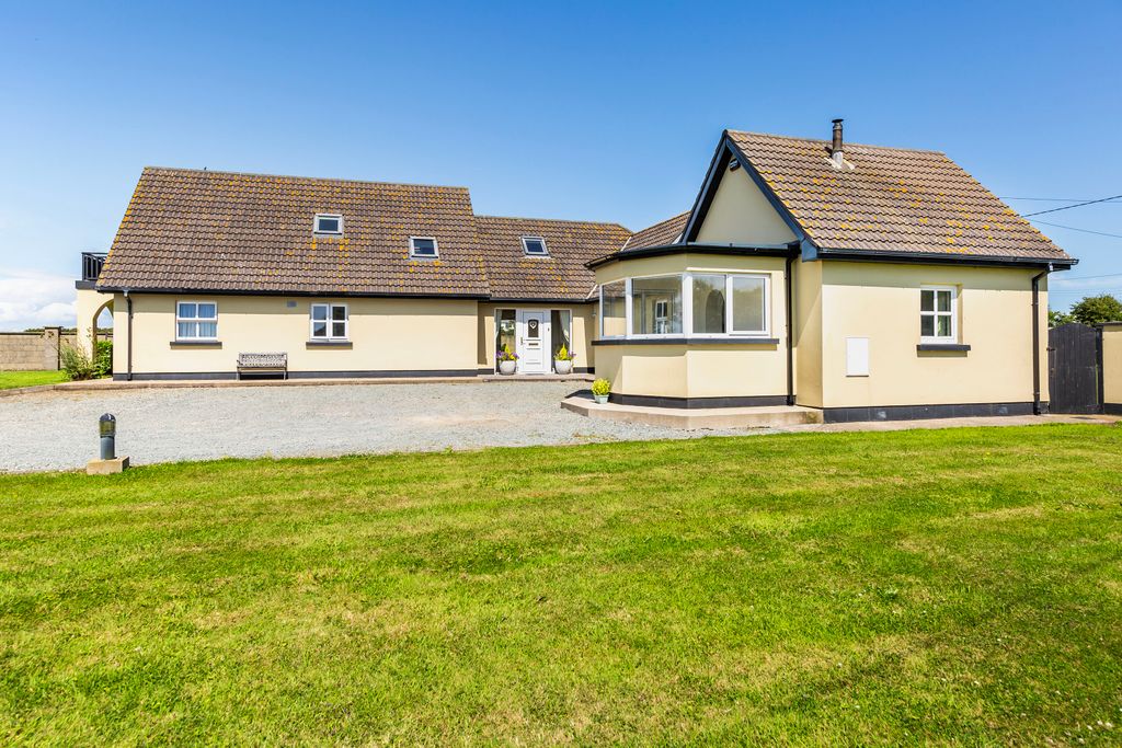 Property photo 3 of 48