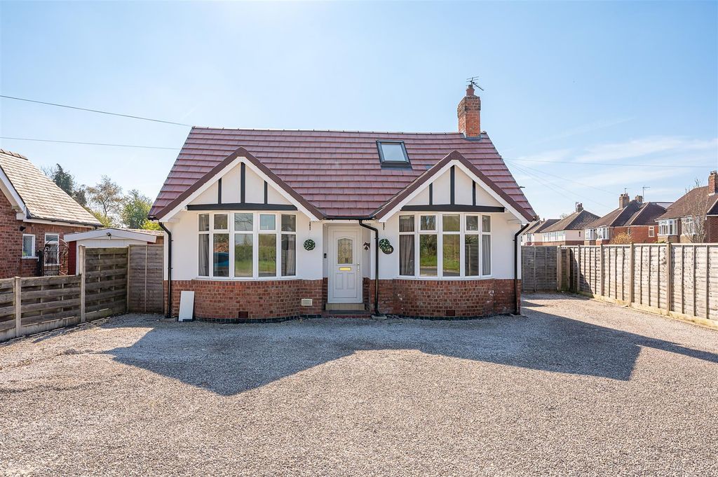 Property photo 1 of 16 External