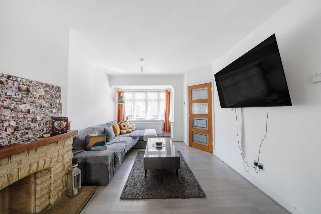 Property photo 3 of 14 1333718-2-6891E60...