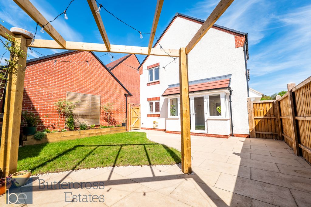 Property photo 2 of 22 Garden