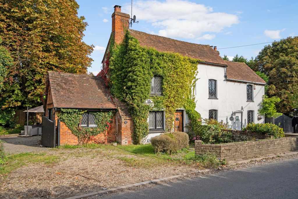 Property photo 2 of 10