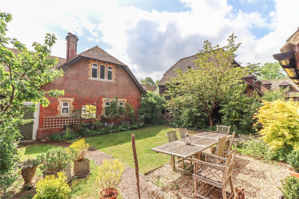 Property photo 2 of 24 Picture No. 30
