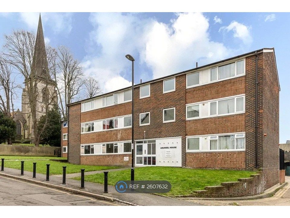 Property photo 1 of 6 Purpose Built Block