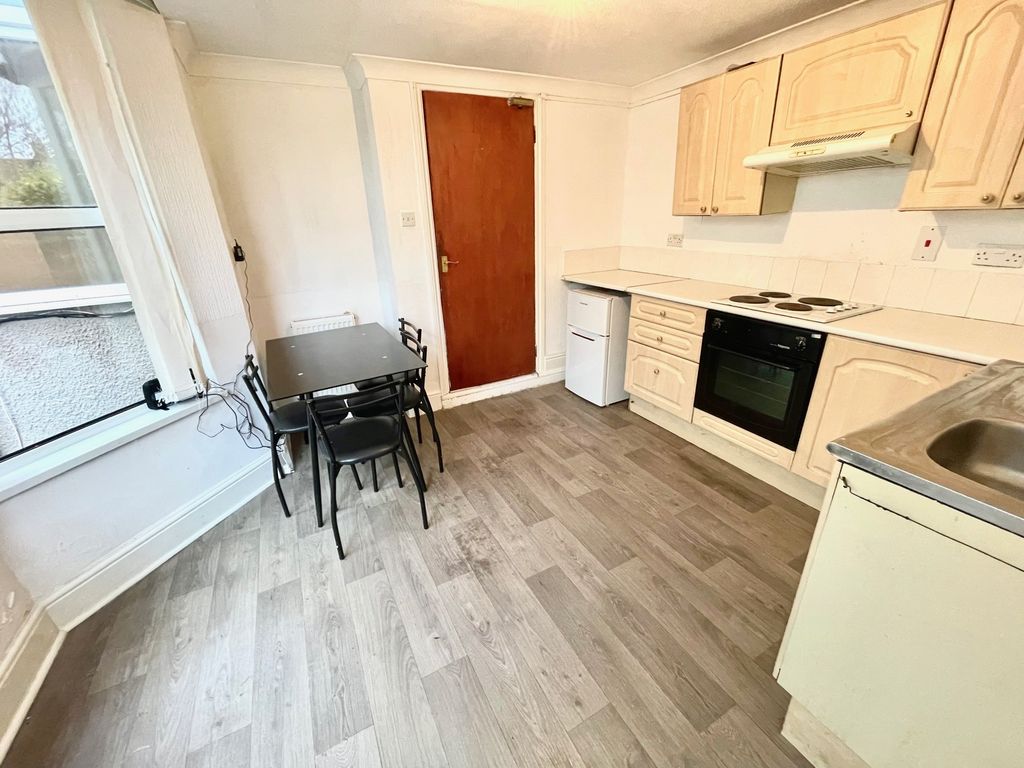 Property photo 1 of 10 Image