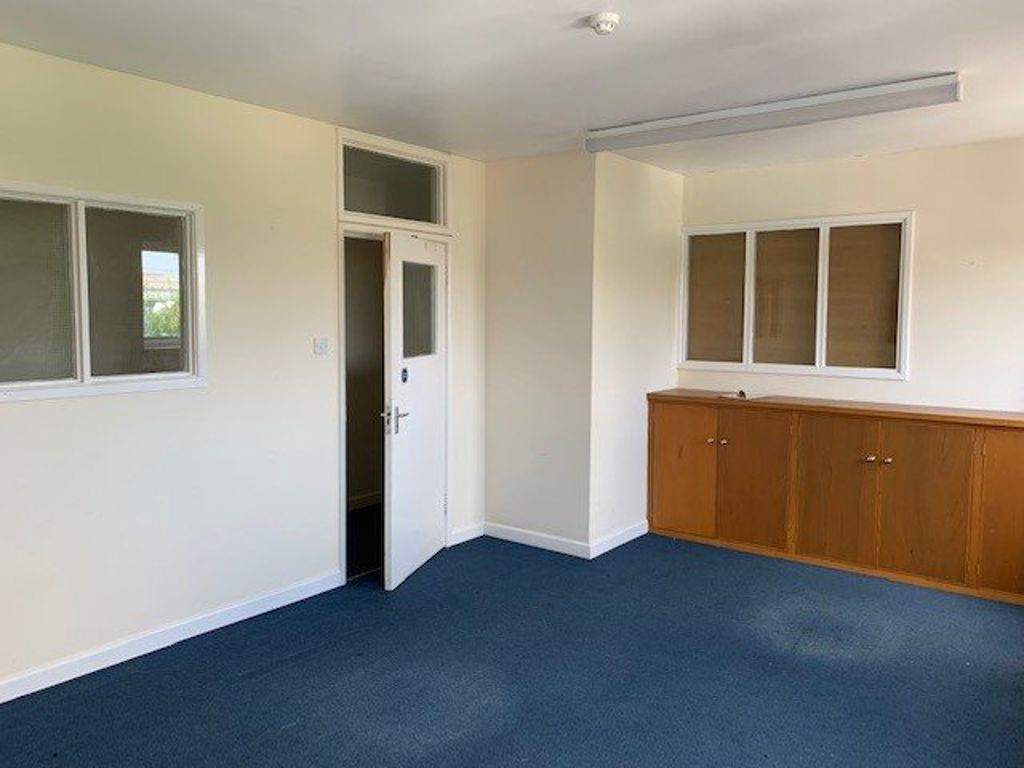 Property photo 3 of 3