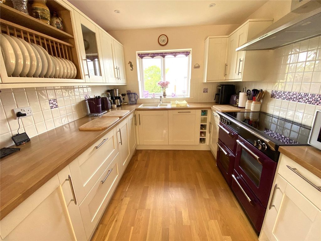 Property photo 2 of 25 Picture No. 26