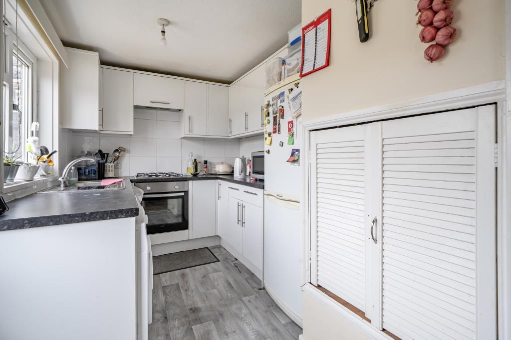 Property photo 2 of 17 Kitchen