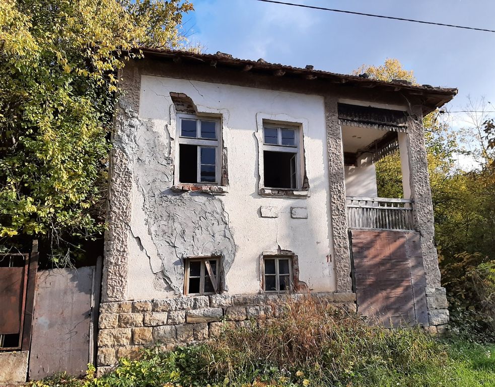 Property photo 1 of 6