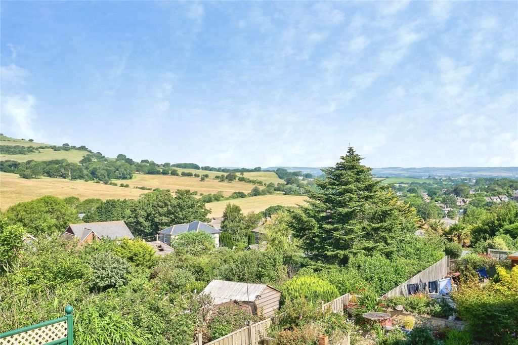 Property photo 1 of 23 Picture No. 27