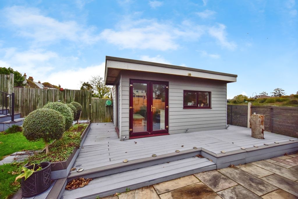 Property photo 3 of 23 Photo