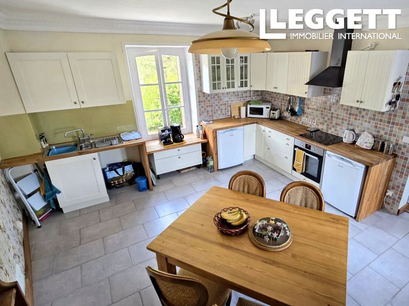 Property photo 3 of 10