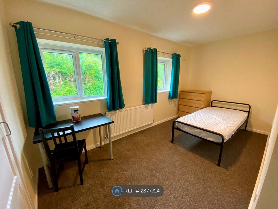 Property photo 3 of 4