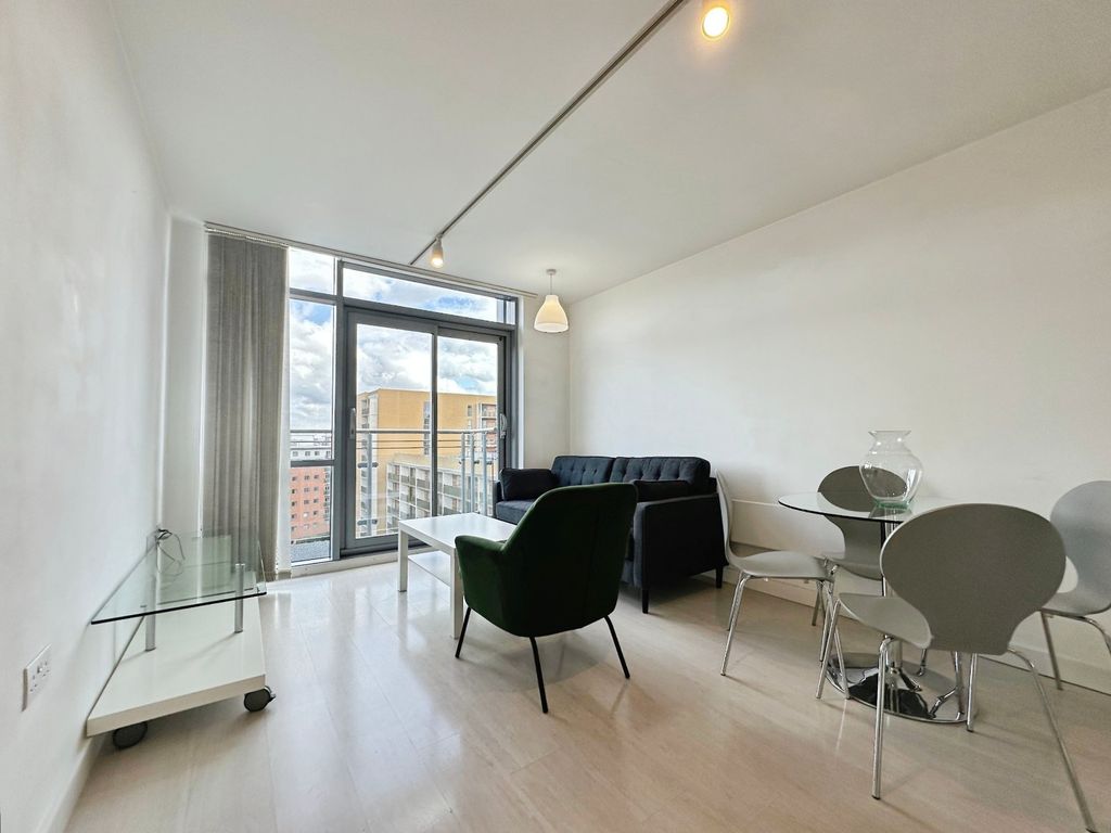 Property photo 3 of 9 Picture No. 21