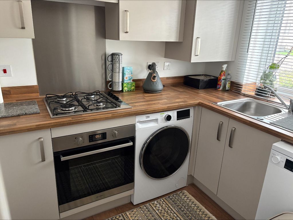 Property photo 2 of 12 5095381