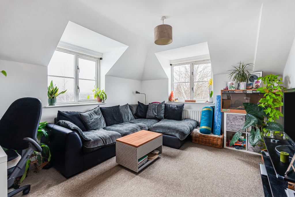 Property photo 3 of 12 Living Room