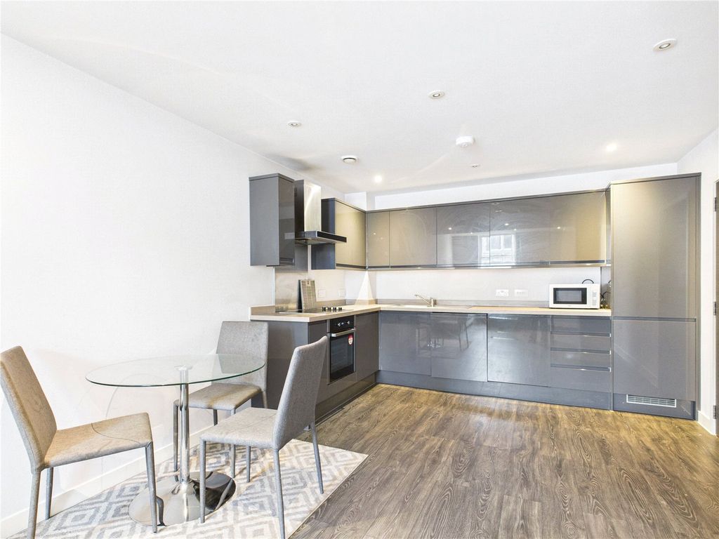 Property photo 3 of 9 Kitchen Diner