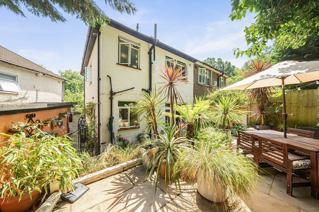 Property photo 2 of 27 1483038-6-6A3E707...