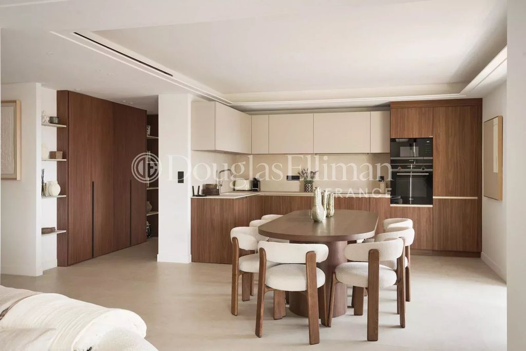 Property photo 1 of 33