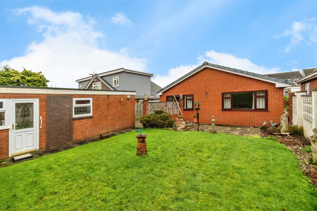 Property photo 2 of 20