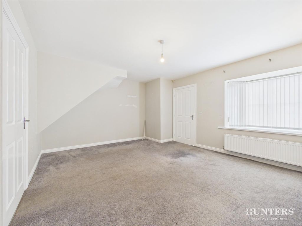 Property photo 3 of 14 B7F7566Fd4E942578627Ef5F89d989Bd_100_Cam05287G0-Pr