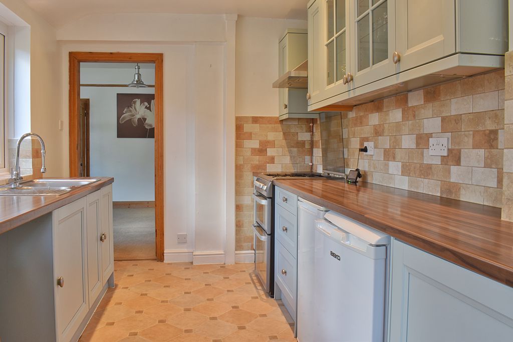 Property photo 3 of 11 Photo 7