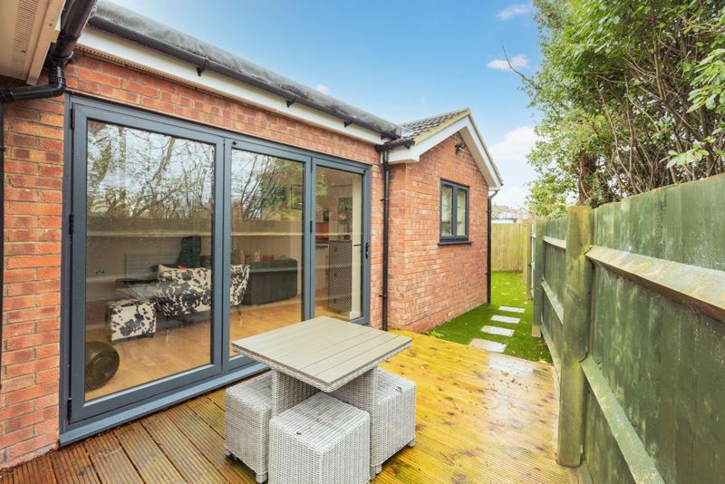 Property photo 1 of 16 Photo 9