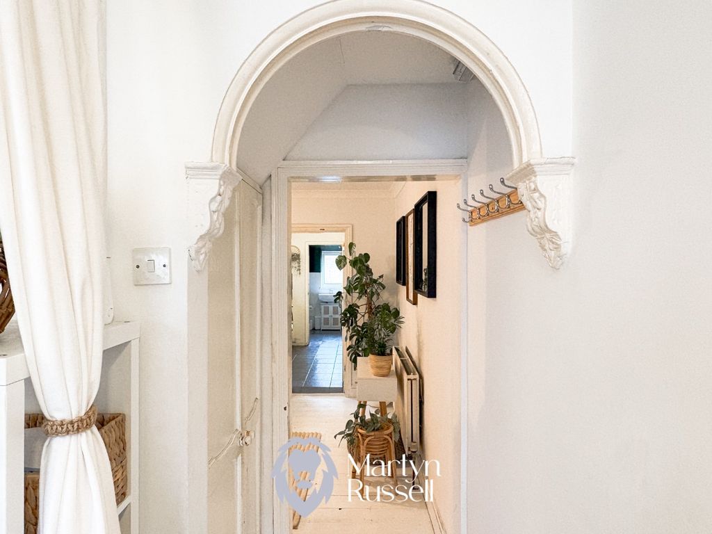 Property photo 3 of 18 4226186