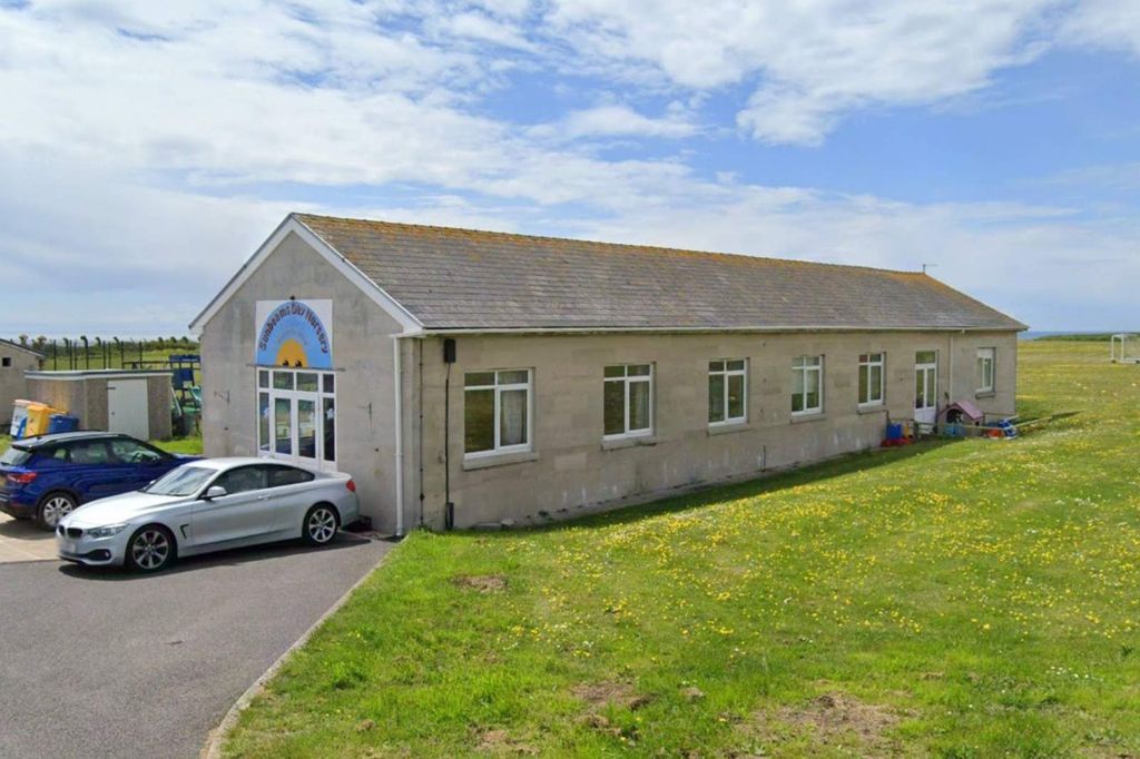 Property photo 1 of 7