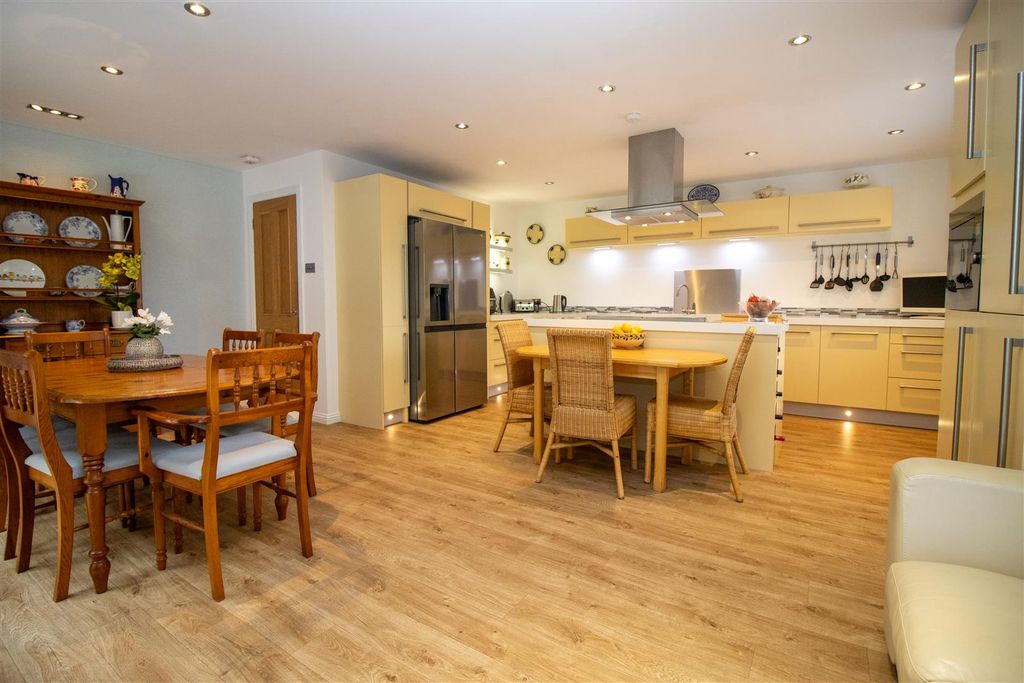 Property photo 3 of 38 Img_0095.Jpg